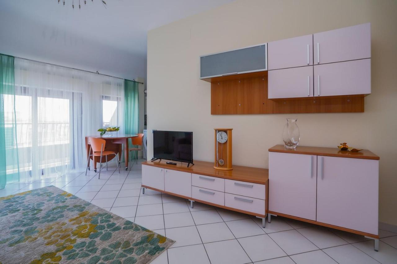 La Casa Di Azzurra Centro Citta Appartamento Fino A 4 Posti Letto E 2 Bagni Foggia Extérieur photo