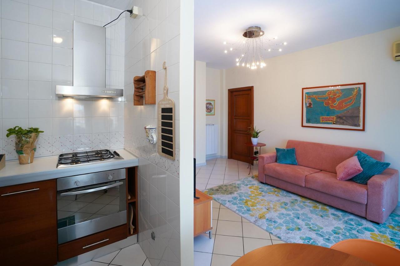 La Casa Di Azzurra Centro Citta Appartamento Fino A 4 Posti Letto E 2 Bagni Foggia Extérieur photo