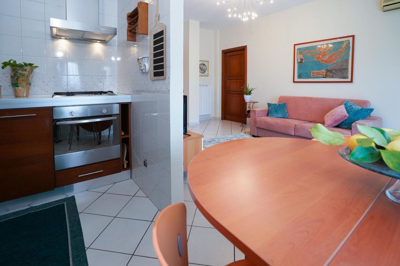 La Casa Di Azzurra Centro Citta Appartamento Fino A 4 Posti Letto E 2 Bagni Foggia Extérieur photo