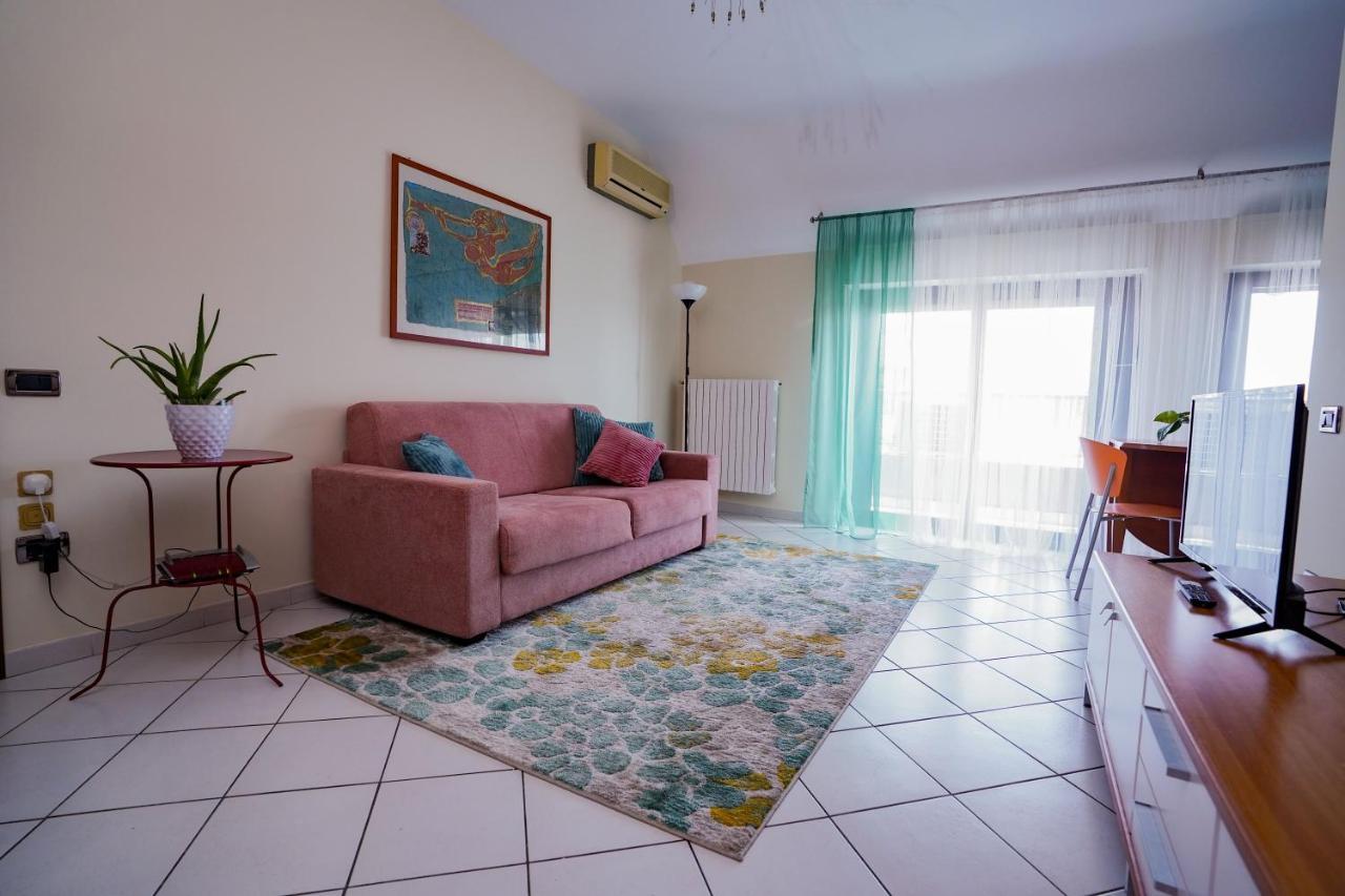 La Casa Di Azzurra Centro Citta Appartamento Fino A 4 Posti Letto E 2 Bagni Foggia Extérieur photo