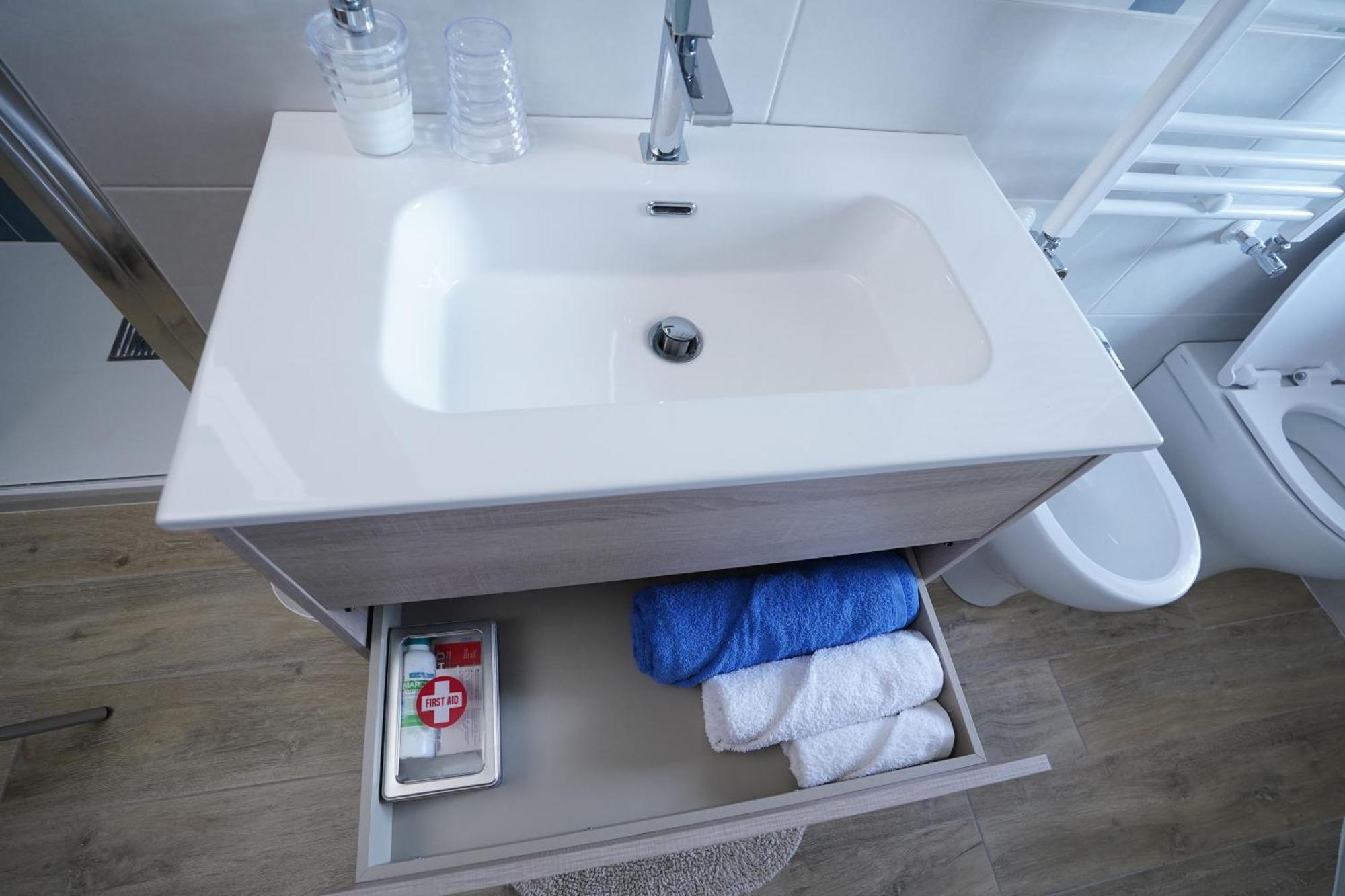 La Casa Di Azzurra Centro Citta Appartamento Fino A 4 Posti Letto E 2 Bagni Foggia Extérieur photo
