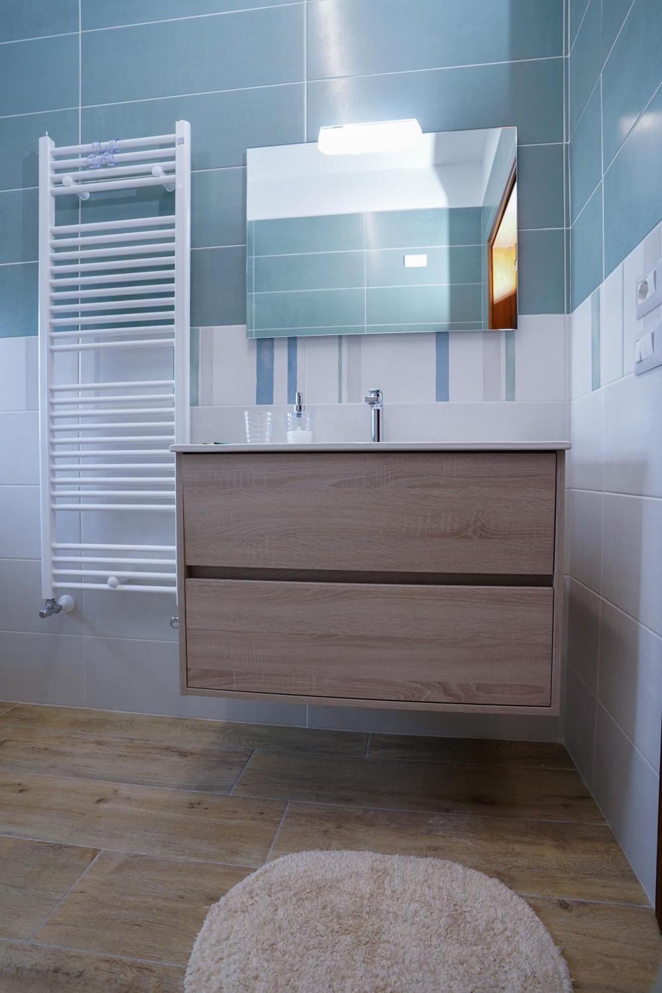 La Casa Di Azzurra Centro Citta Appartamento Fino A 4 Posti Letto E 2 Bagni Foggia Extérieur photo