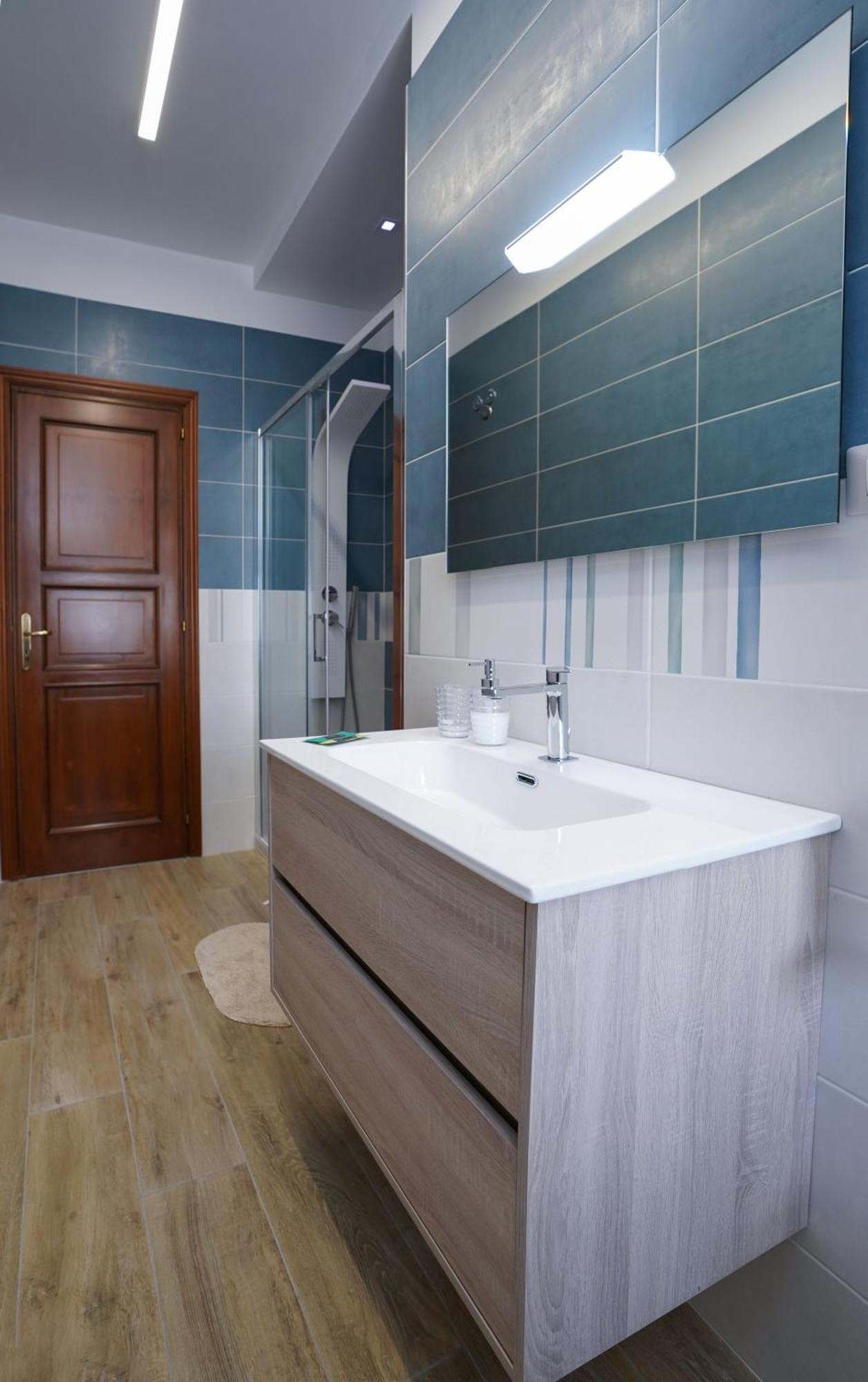 La Casa Di Azzurra Centro Citta Appartamento Fino A 4 Posti Letto E 2 Bagni Foggia Extérieur photo